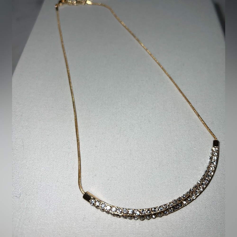 Gold statement necklace 🤩🤩